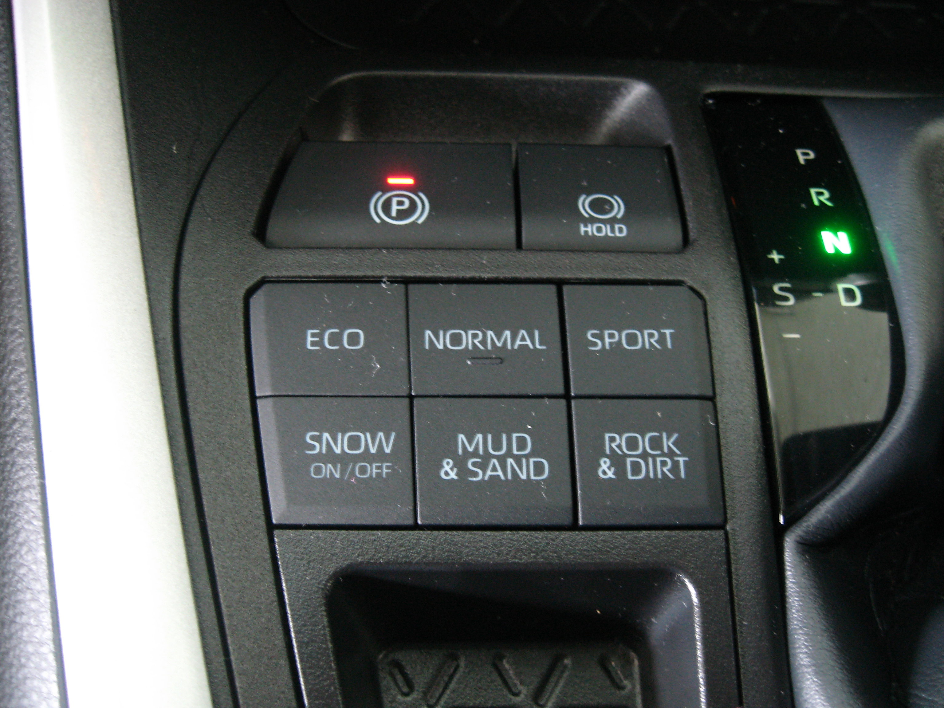 Used 2023 Toyota RAV4 LE image 16