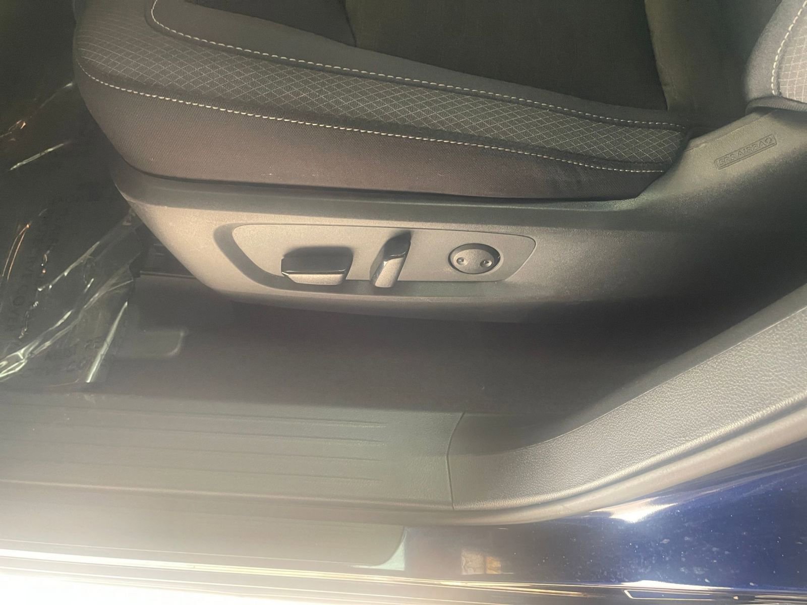 Used 2025 Nissan Pathfinder SV image 23