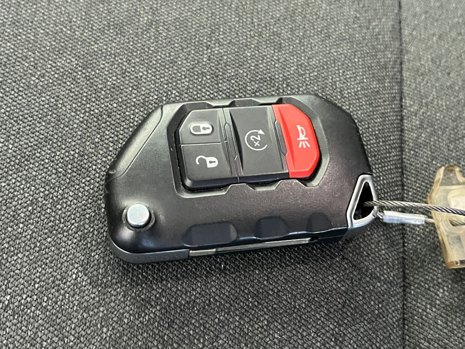 Used 2025 Jeep Wrangler Sahara image 22