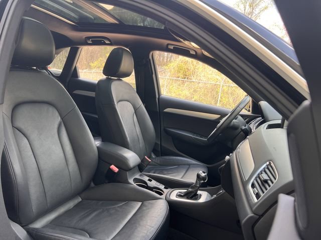 Used 2016 Audi Q3 2.0T Prestige w/ Prestige Package image 33