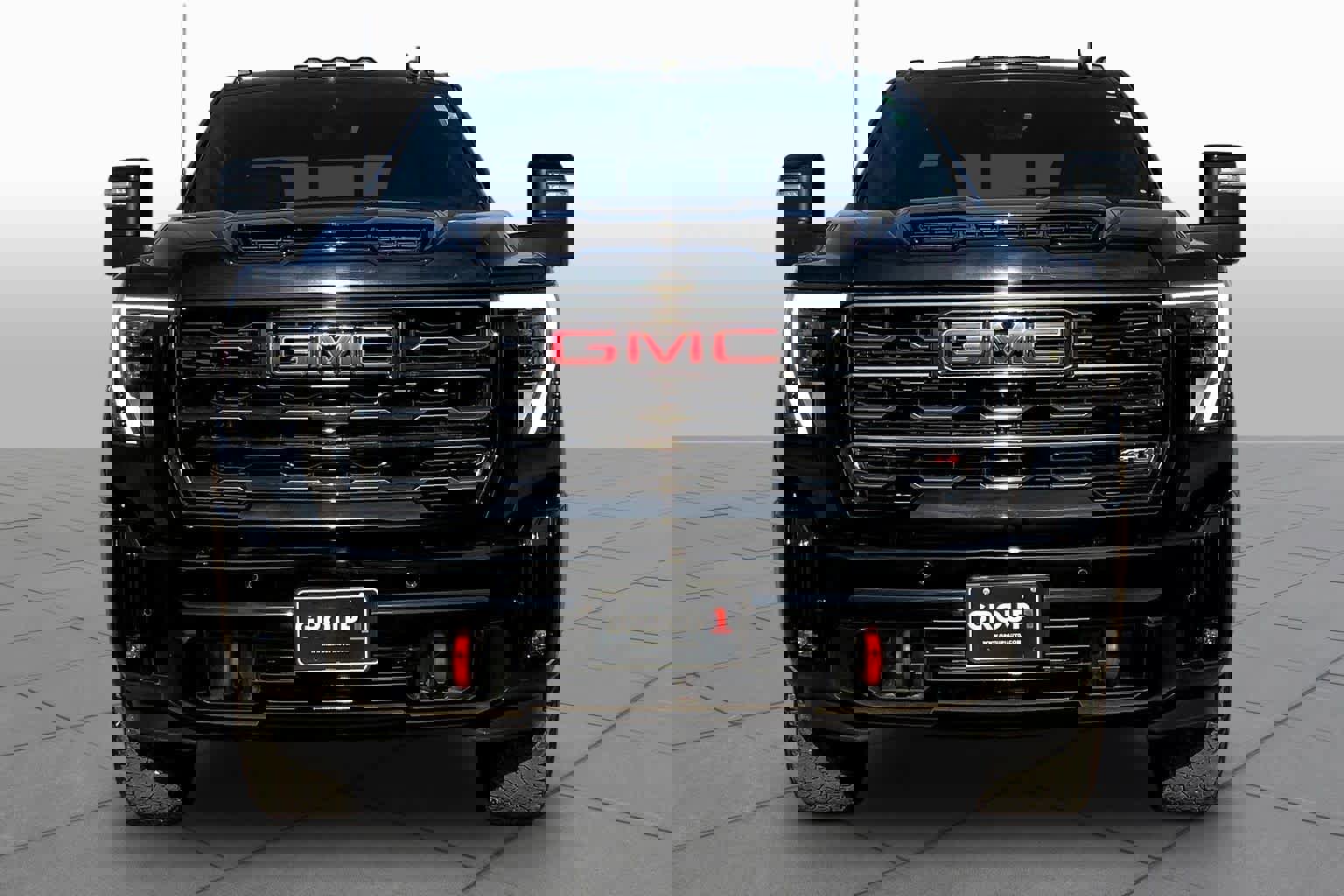 Used 2025 GMC Sierra 2500 AT4 w/ AT4 Premium Plus Package image 4