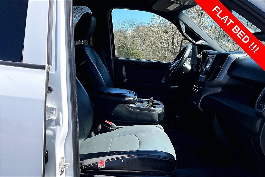 Used 2024 RAM 3500 Tradesman w/ Chrome Appearance Group AWD/4WD image 7