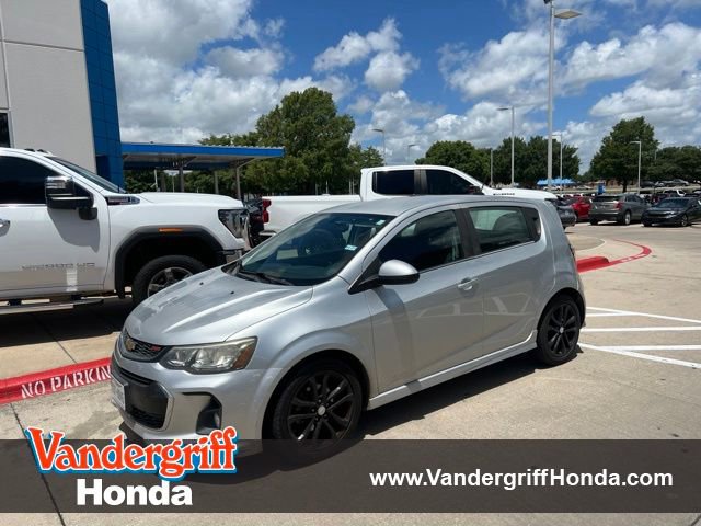 Used 2017 Chevrolet Sonic LT FWD image 1