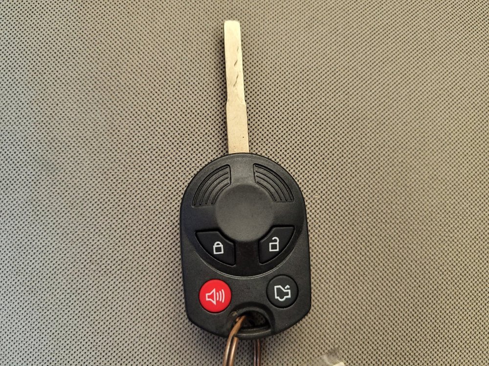 Used 2015 Ford Fiesta SE image 32