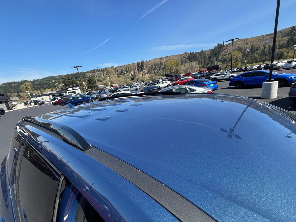 Used 2025 Chevrolet Traverse Z71 w/ Driver Confidence Package image 29