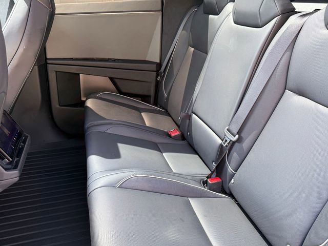 Used 2024 Tesla Cybertruck AWD Crew Cab image 27