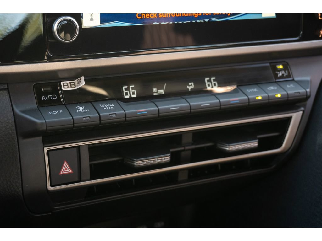 Used 2025 Toyota Camry LE FWD image 24