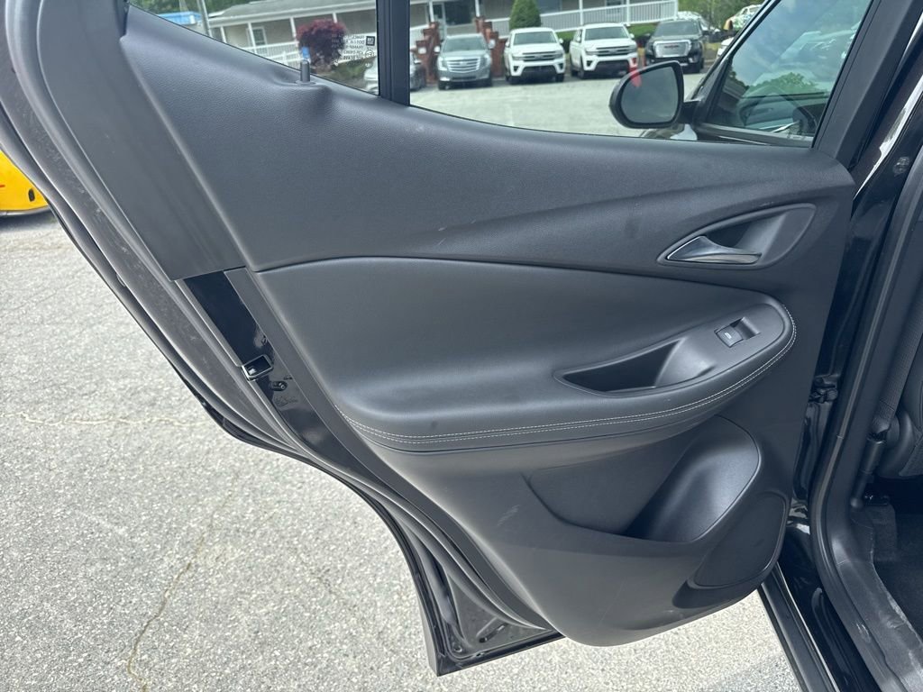 Used 2025 Buick Encore GX Preferred image 24