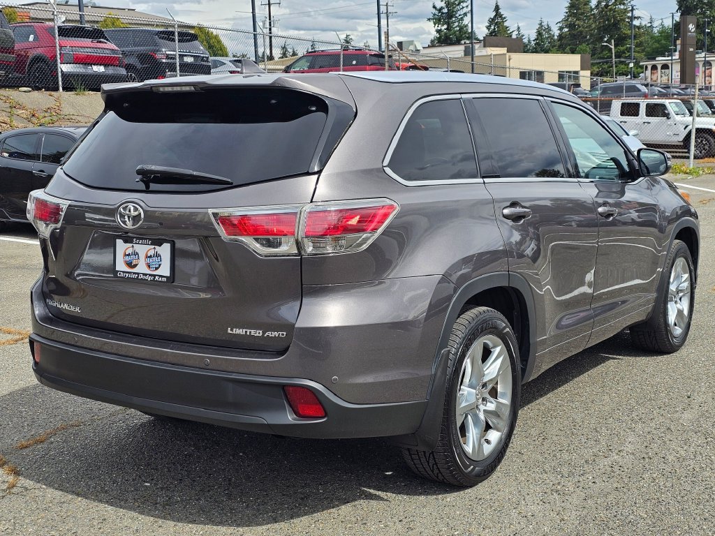 Used 2015 Toyota Highlander Limited Platinum AWD/4WD image 7