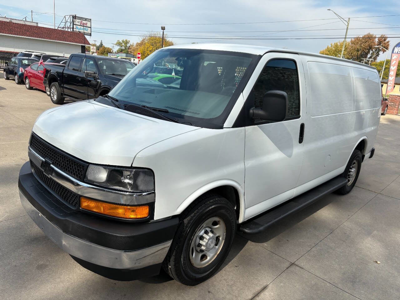 Used 2018 Chevrolet Express 2500 w/ Driver Convenience Package image 2