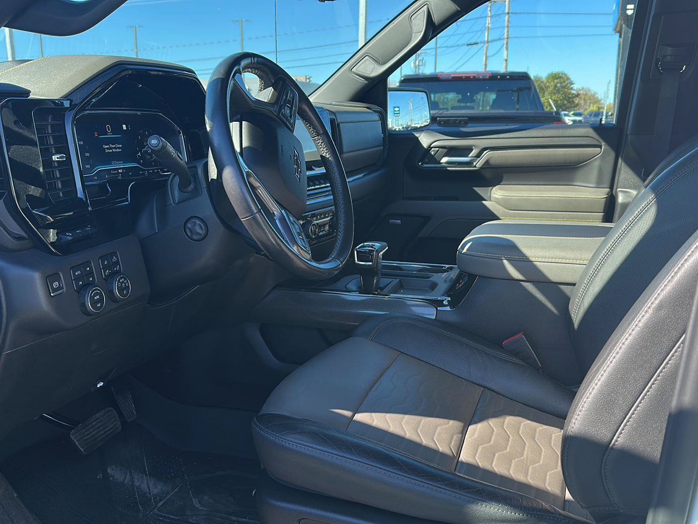 Used 2023 Chevrolet Silverado 1500 ZR2 w/ Technology Package AWD/4WD image 7