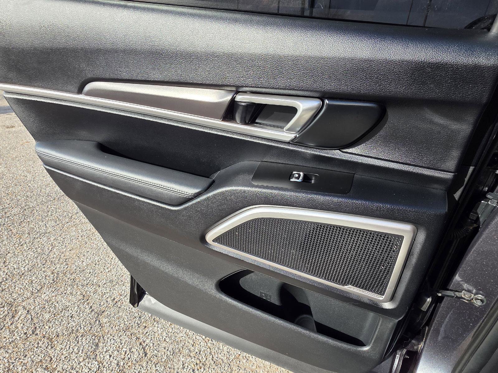 Used 2023 Kia Telluride S w/ S Sunroof Package FWD image 40