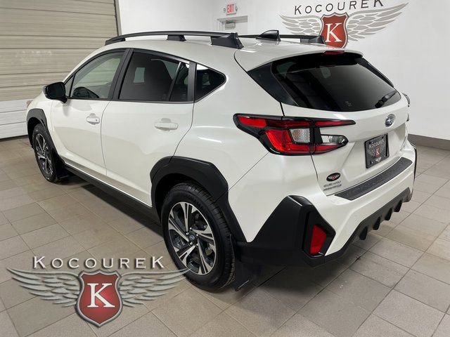 Used 2024 Subaru Crosstrek 2.0i Premium image 4