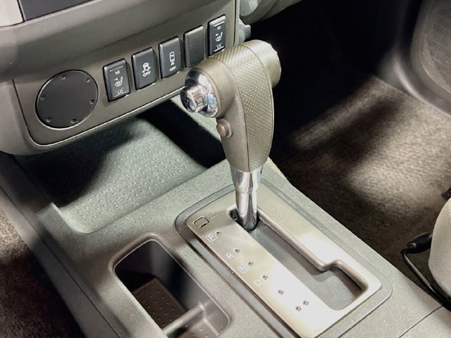 Used 2014 Nissan Frontier SV w/ SV Value Truck Package RWD image 16