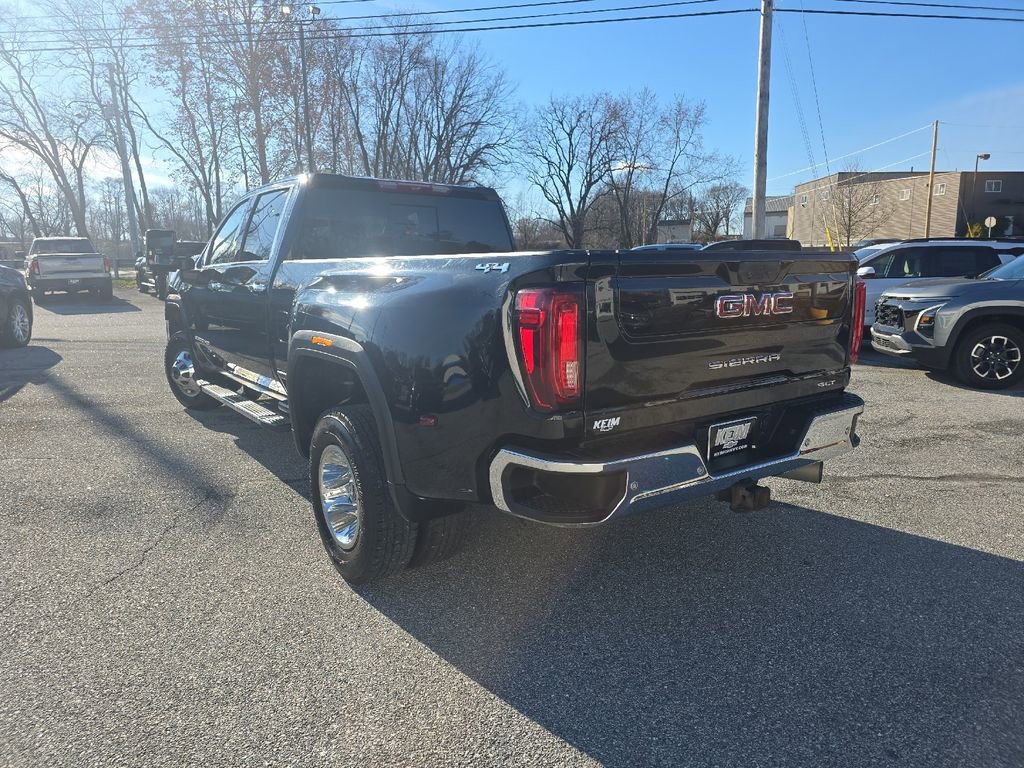 Used 2023 GMC Sierra 3500 SLT w/ SLT Convenience Package AWD/4WD image 2