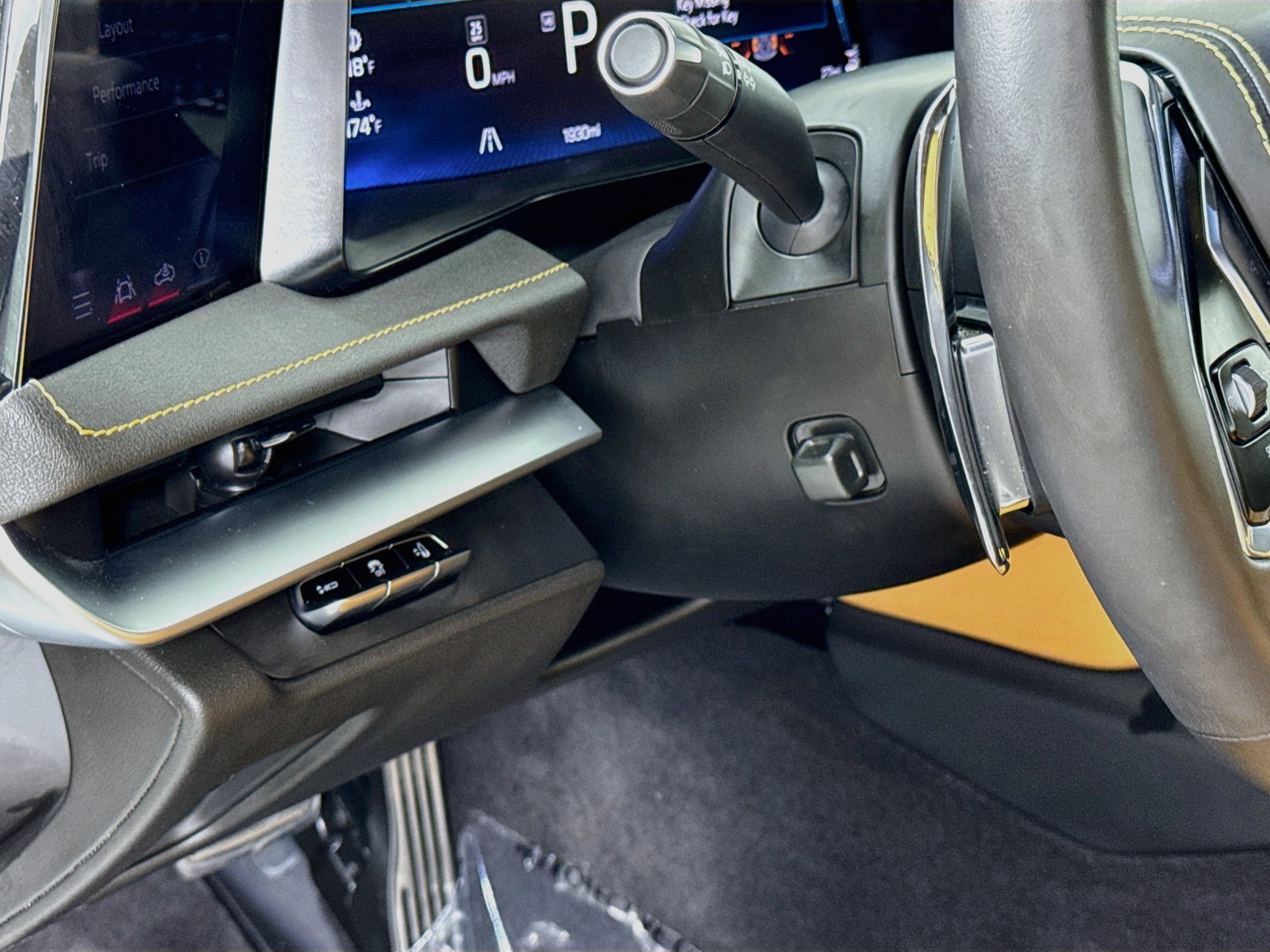Used 2026 Chevrolet Corvette Stingray Preferred Conv w/ Z51 Performance Package RWD image 12