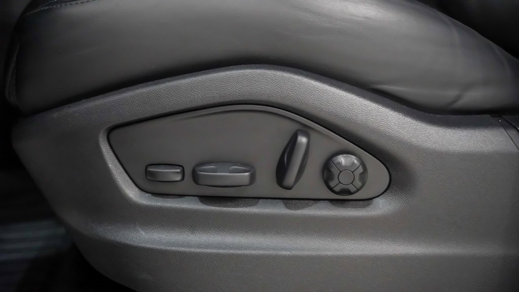 Certified 2023 Porsche Cayenne image 24