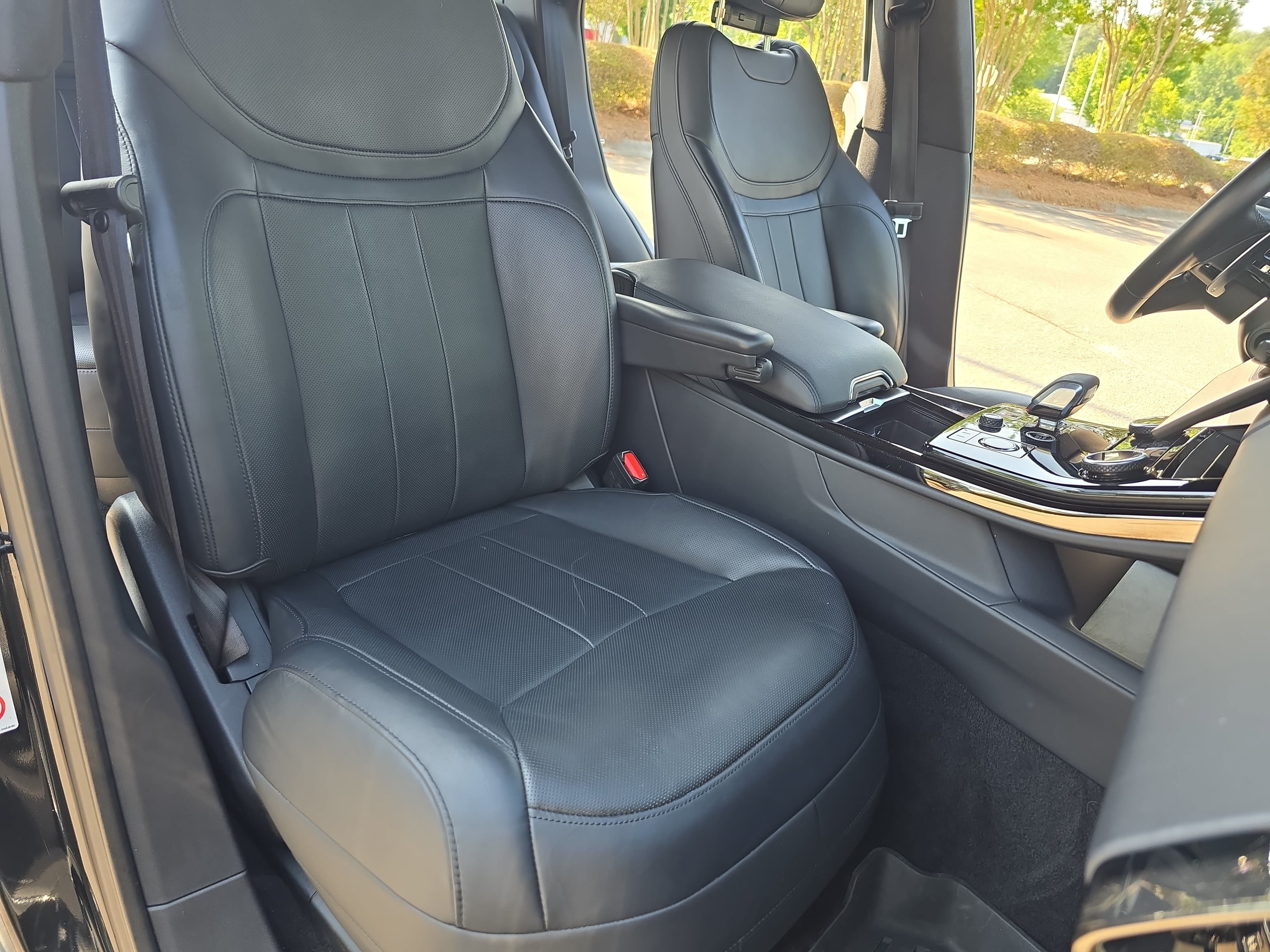 Certified 2023 Land Rover Range Rover Sport First Edition AWD/4WD image 11