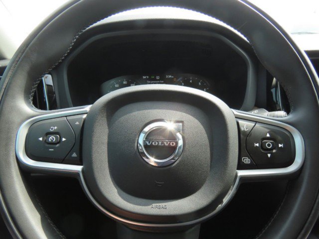 Used 2021 Volvo XC60 T5 Momentum w/ Advanced Package FWD image 26