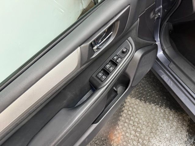 Used 2016 Subaru Legacy 2.5i Premium w/ Popular Package #1 AWD/4WD image 17