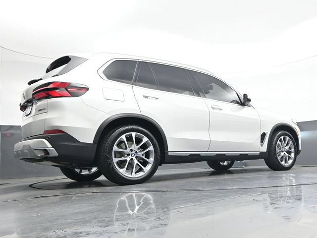 Certified 2026 BMW X5 xDrive40i w/ Premium Package AWD/4WD image 38