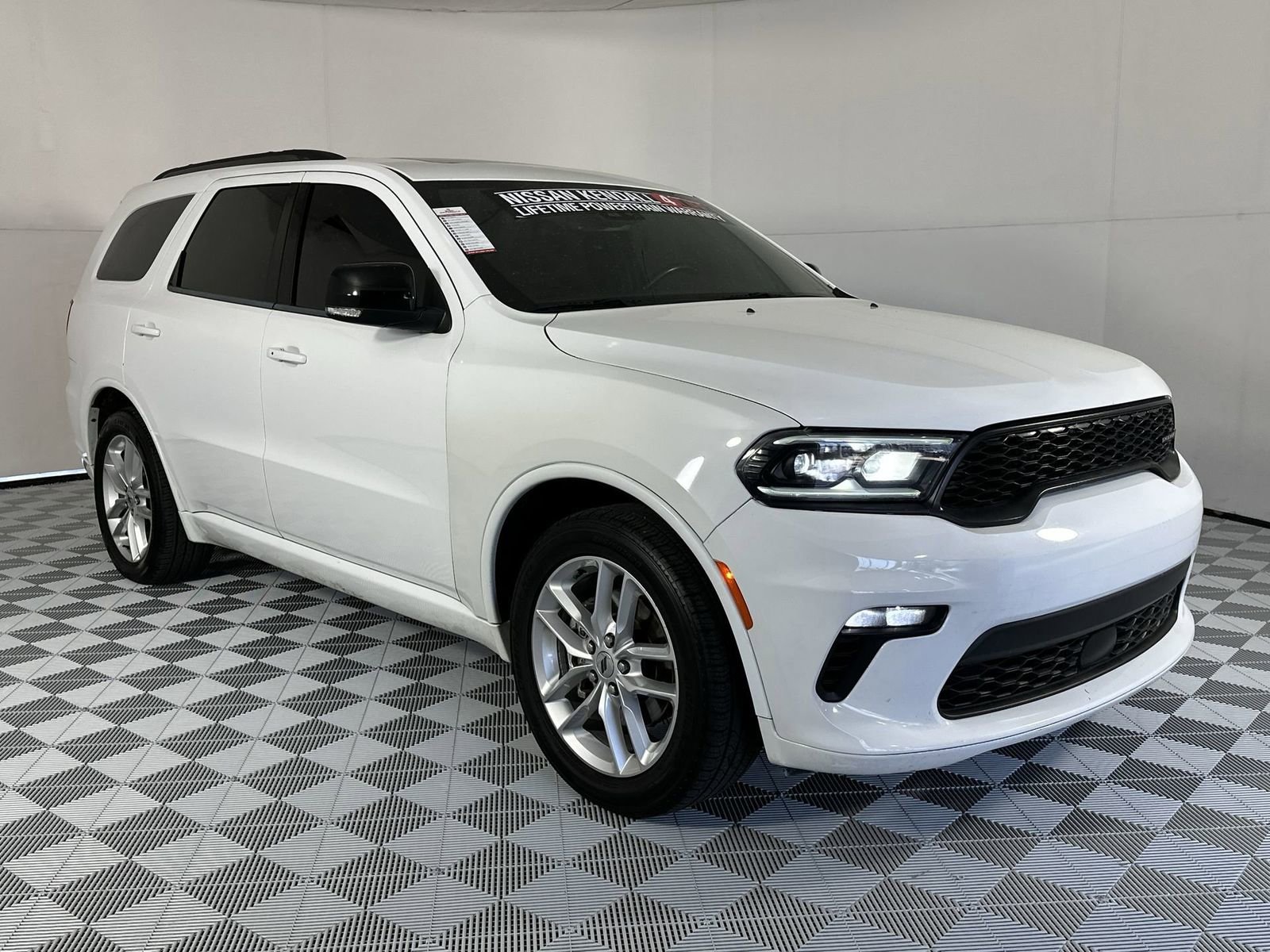 Used 2023 Dodge Durango GT image 2