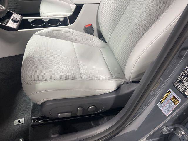 New 2026 Hyundai Kona Limited AWD/4WD image 7