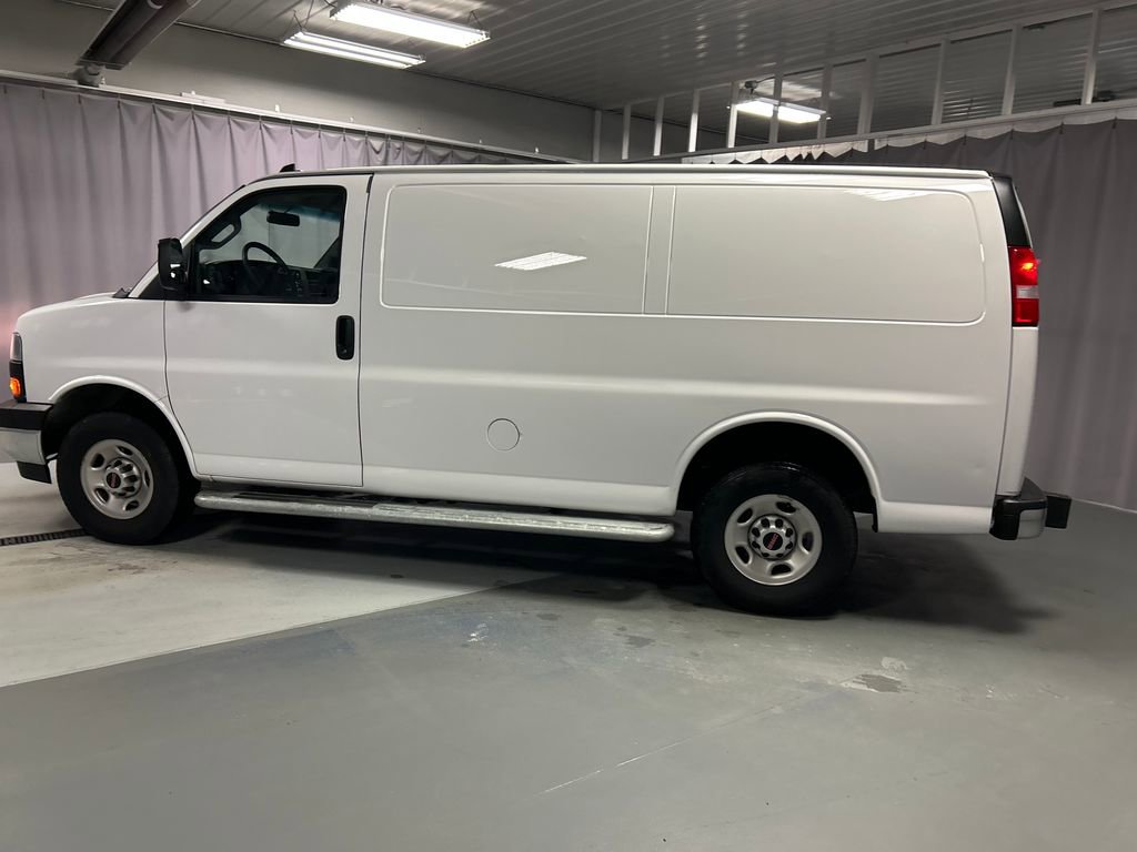 Used 2024 GMC Savana 2500 w/ Driver Convenience Package image 4