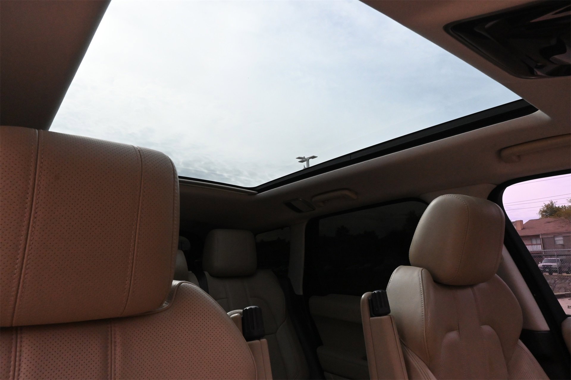 Used 2017 Land Rover Range Rover Sport HSE image 26