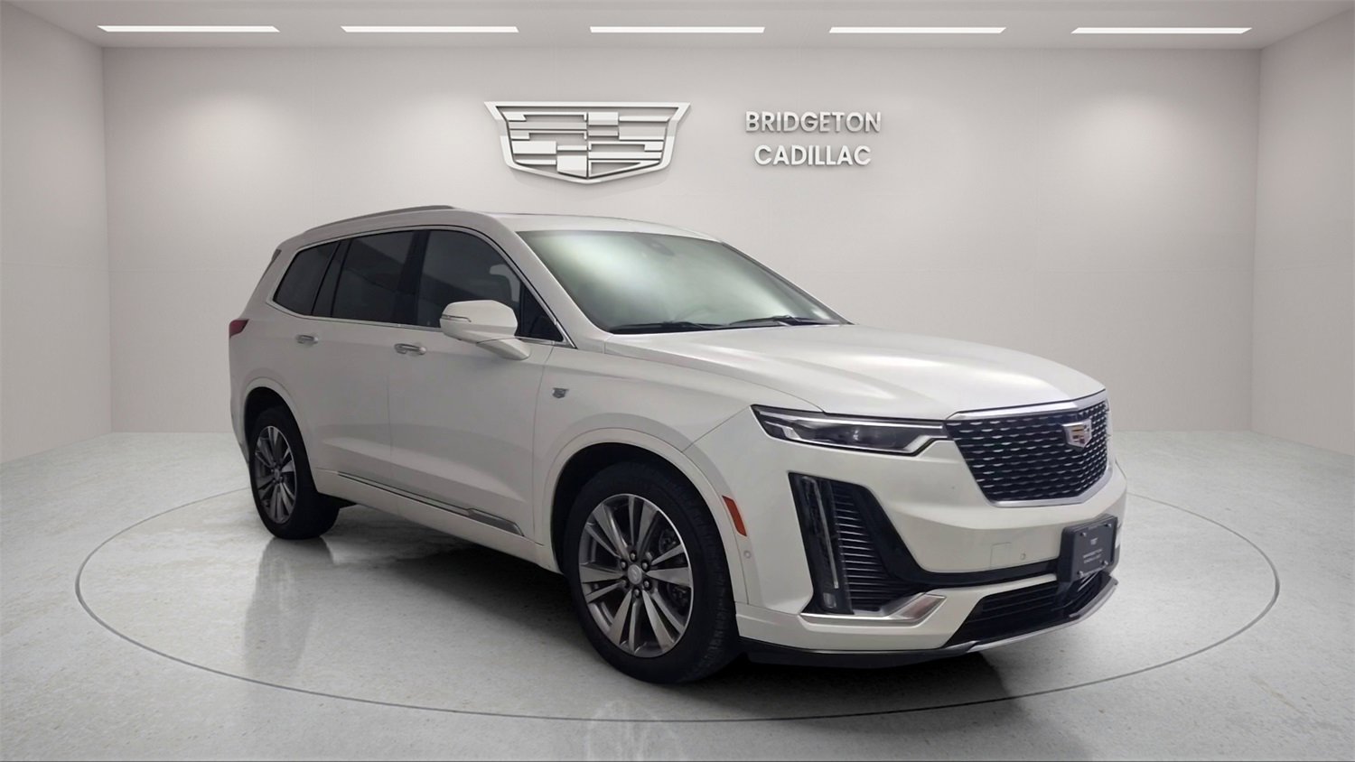 Used 2022 Cadillac XT6 Premium Luxury w/ Platinum Package image 1