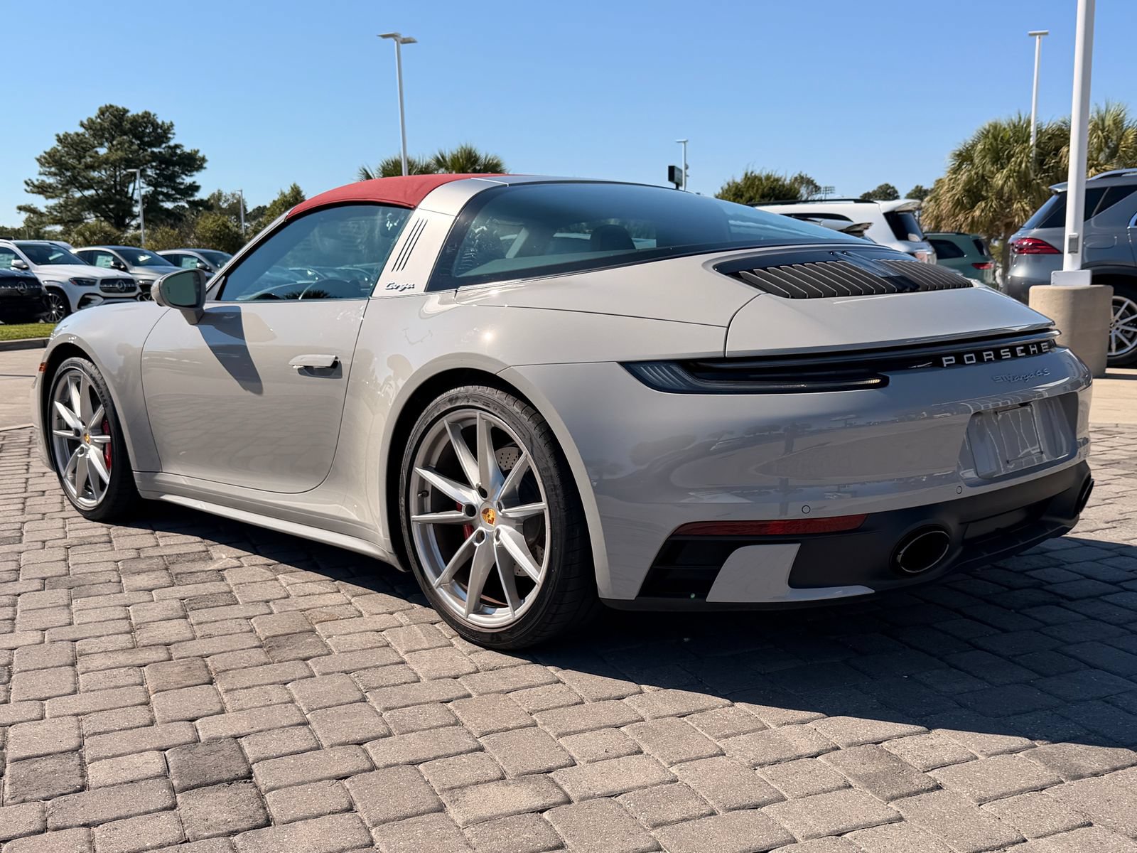 Used 2022 Porsche 911 AWD/4WD image 9