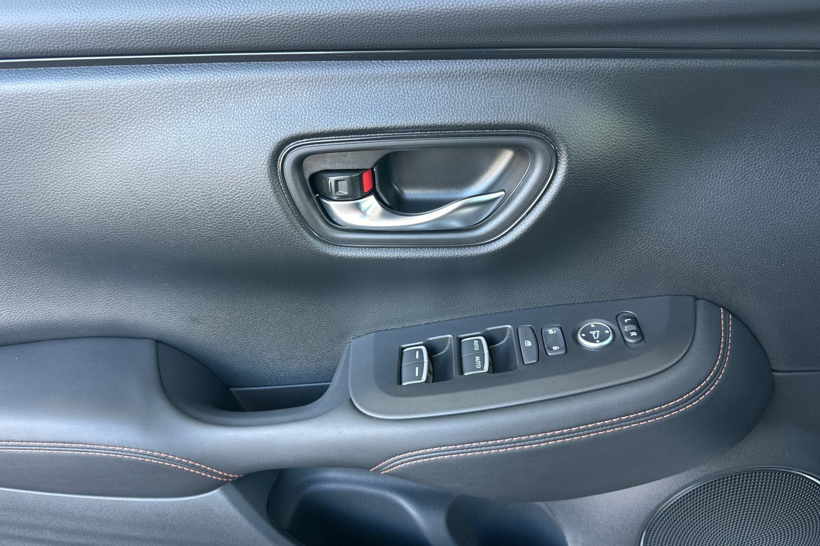 Certified 2026 Honda HR-V Sport image 10