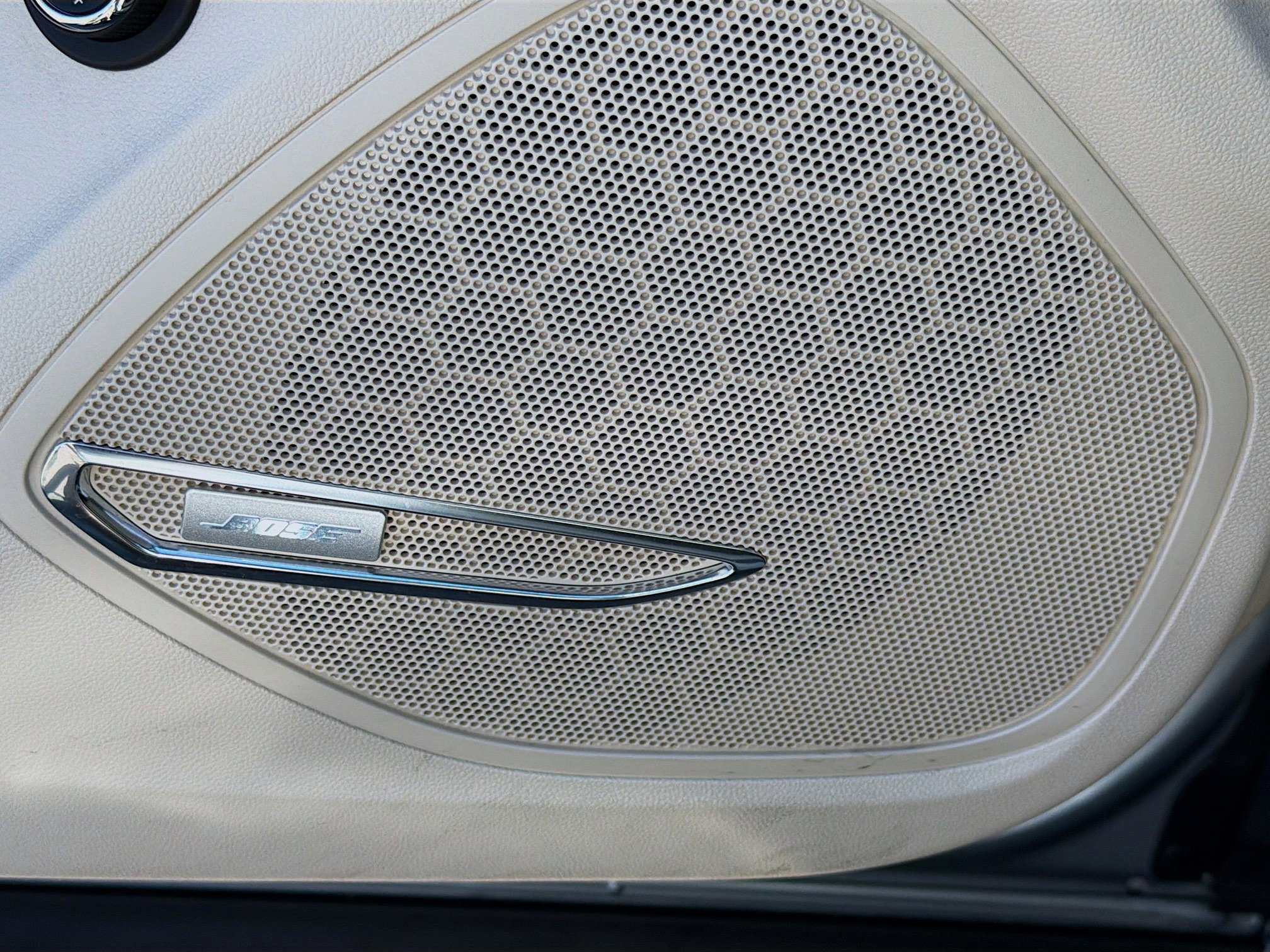 Used 2023 Buick Envision Avenir image 24