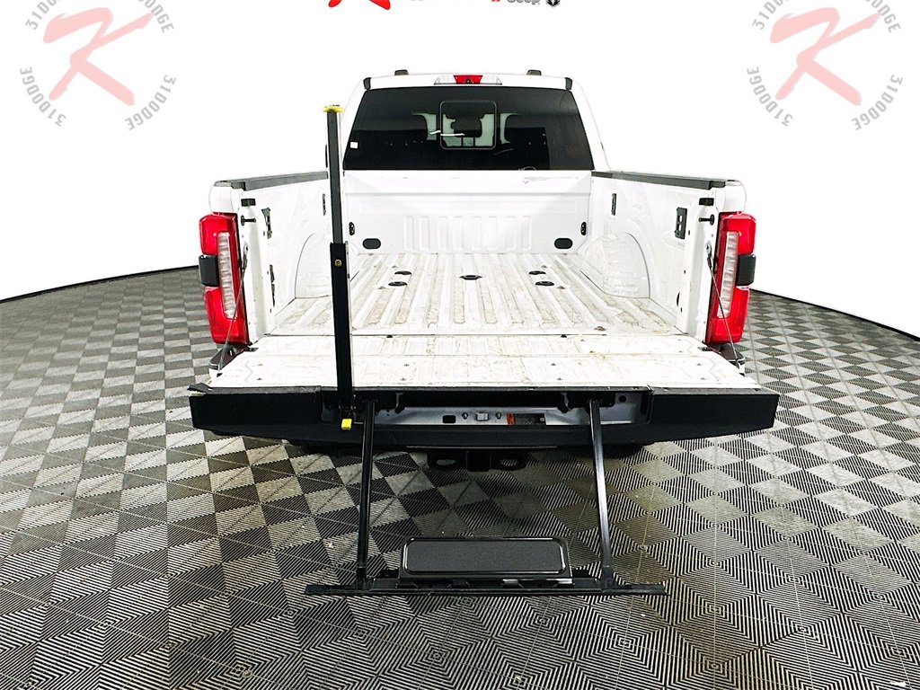 Used 2024 Ford F250 Lariat w/ Lariat Ultimate Package image 28