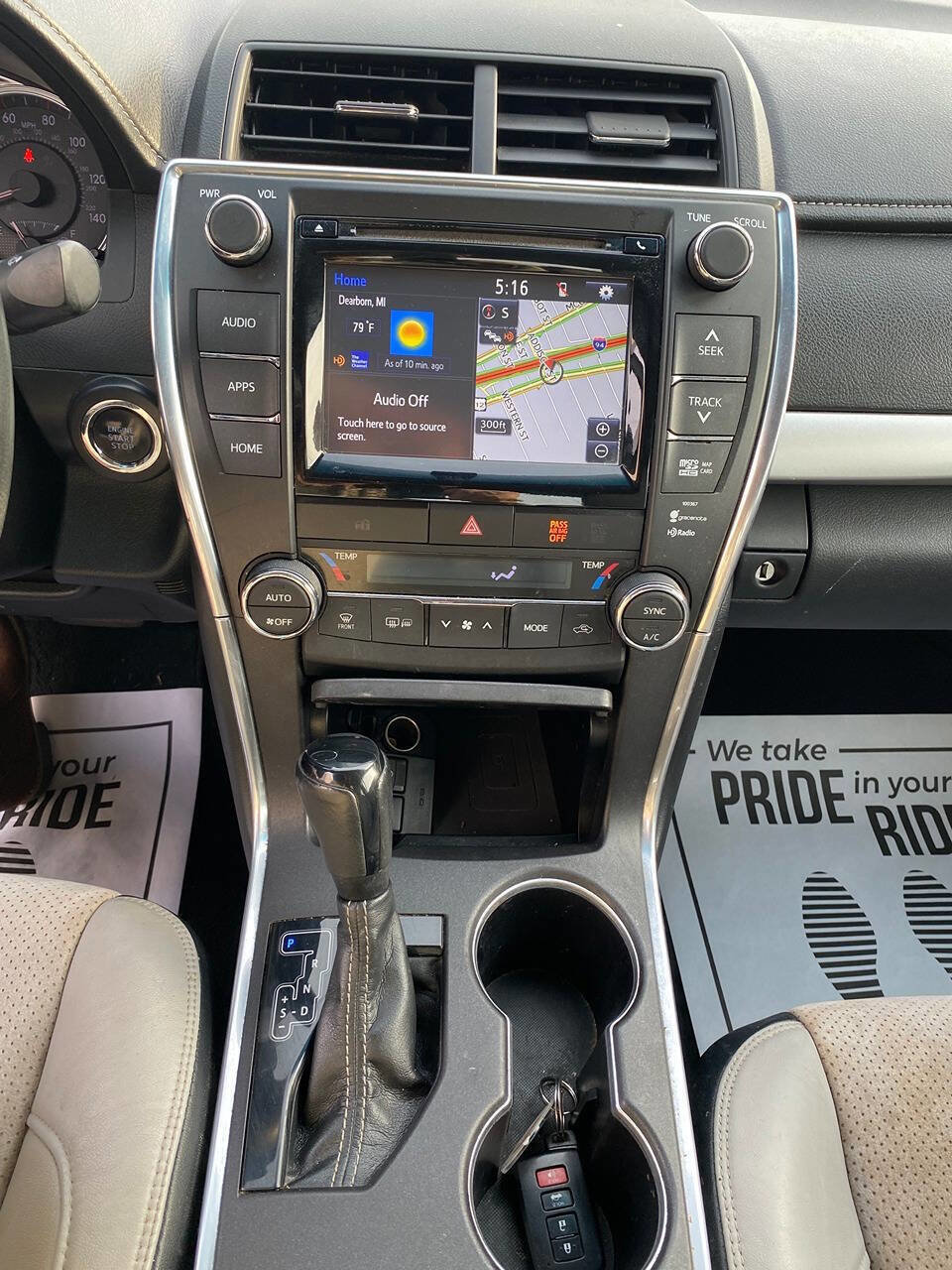 Used 2015 Toyota Camry XSE image 39