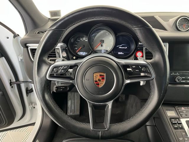 Used 2018 Porsche Macan S image 12