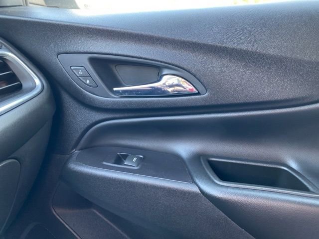 Used 2020 Chevrolet Equinox LT image 25