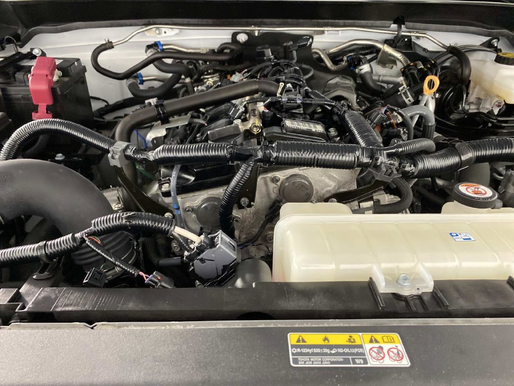 Used 2025 Toyota Tacoma SR5 AWD/4WD image 32