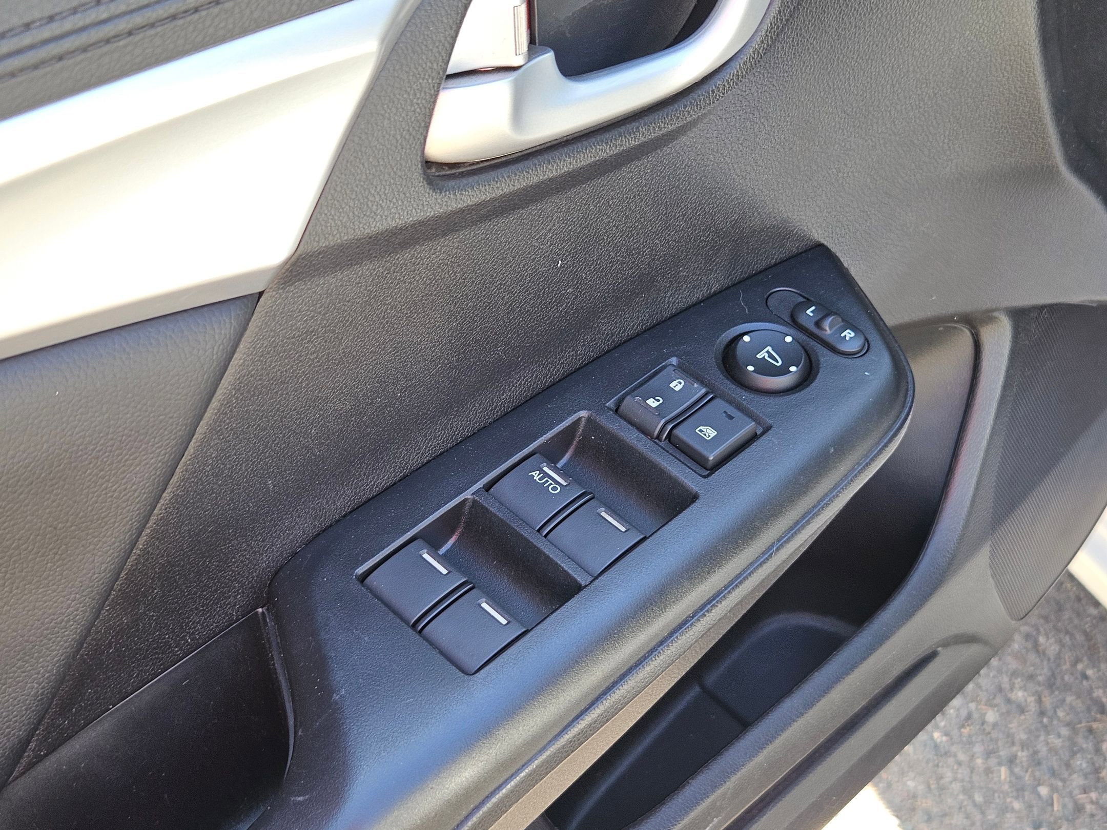 Used 2015 Honda Civic EX-L image 12