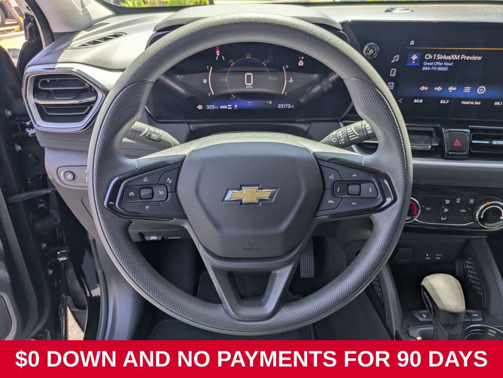 Used 2025 Chevrolet TrailBlazer LT AWD/4WD image 18