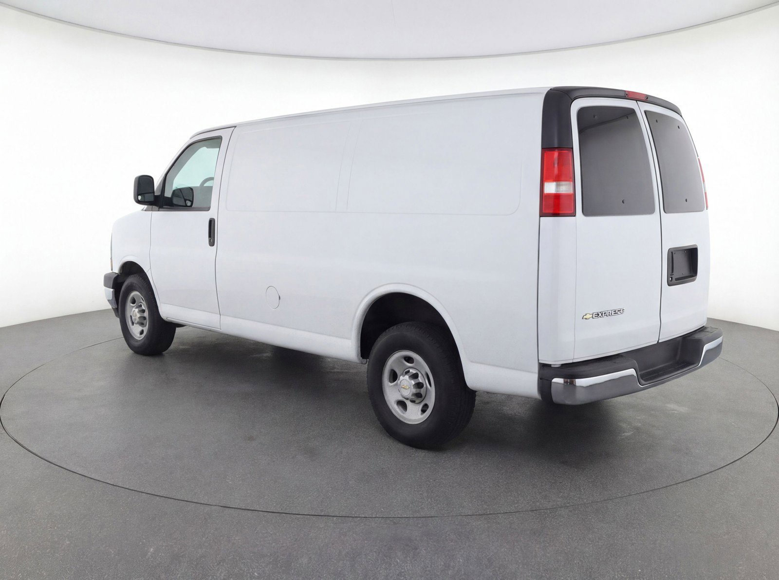 Used 2025 Chevrolet Express 3500 LT w/ LT Preferred Equipment Group image 6