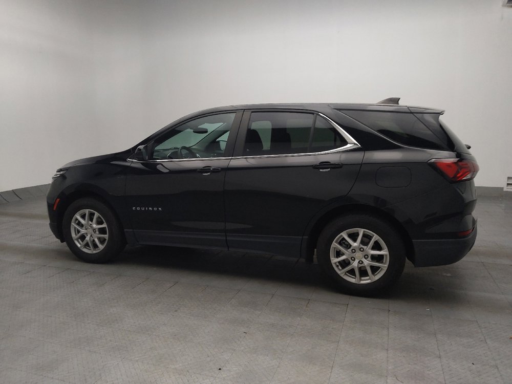 Used 2023 Chevrolet Equinox LT w/ Driver Convenience Package FWD image 3