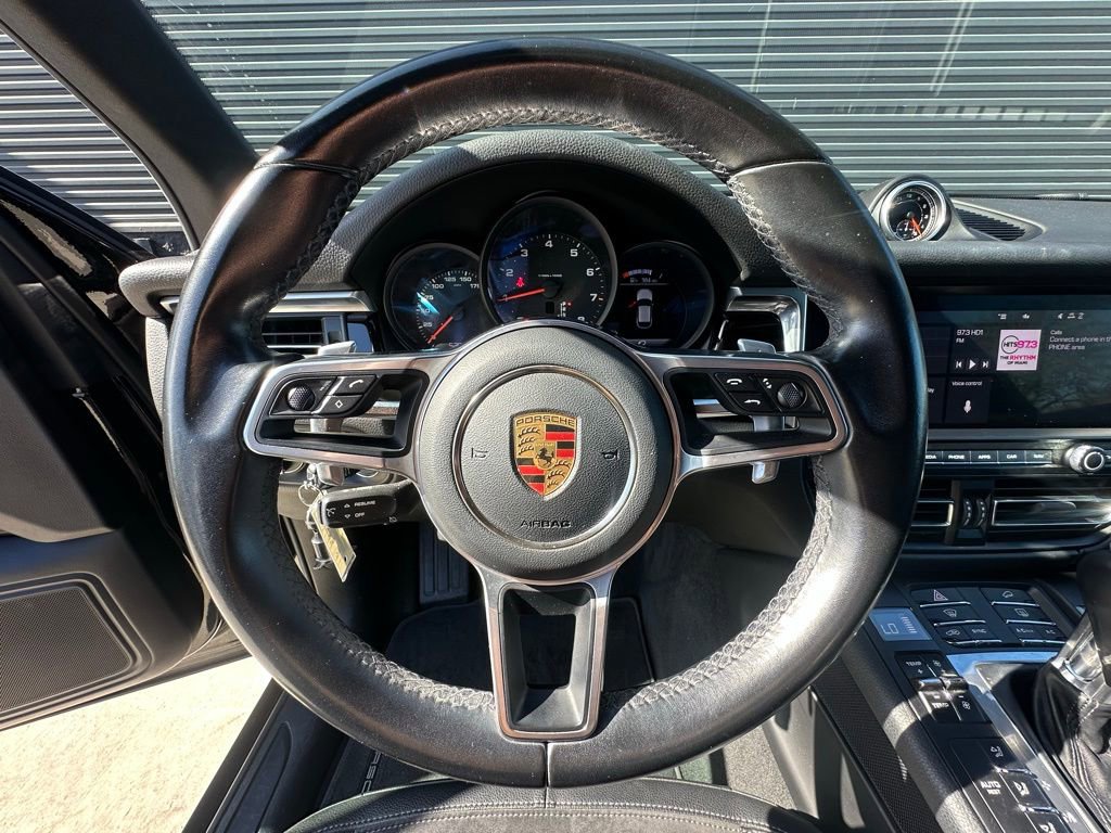 Certified 2021 Porsche Macan image 16