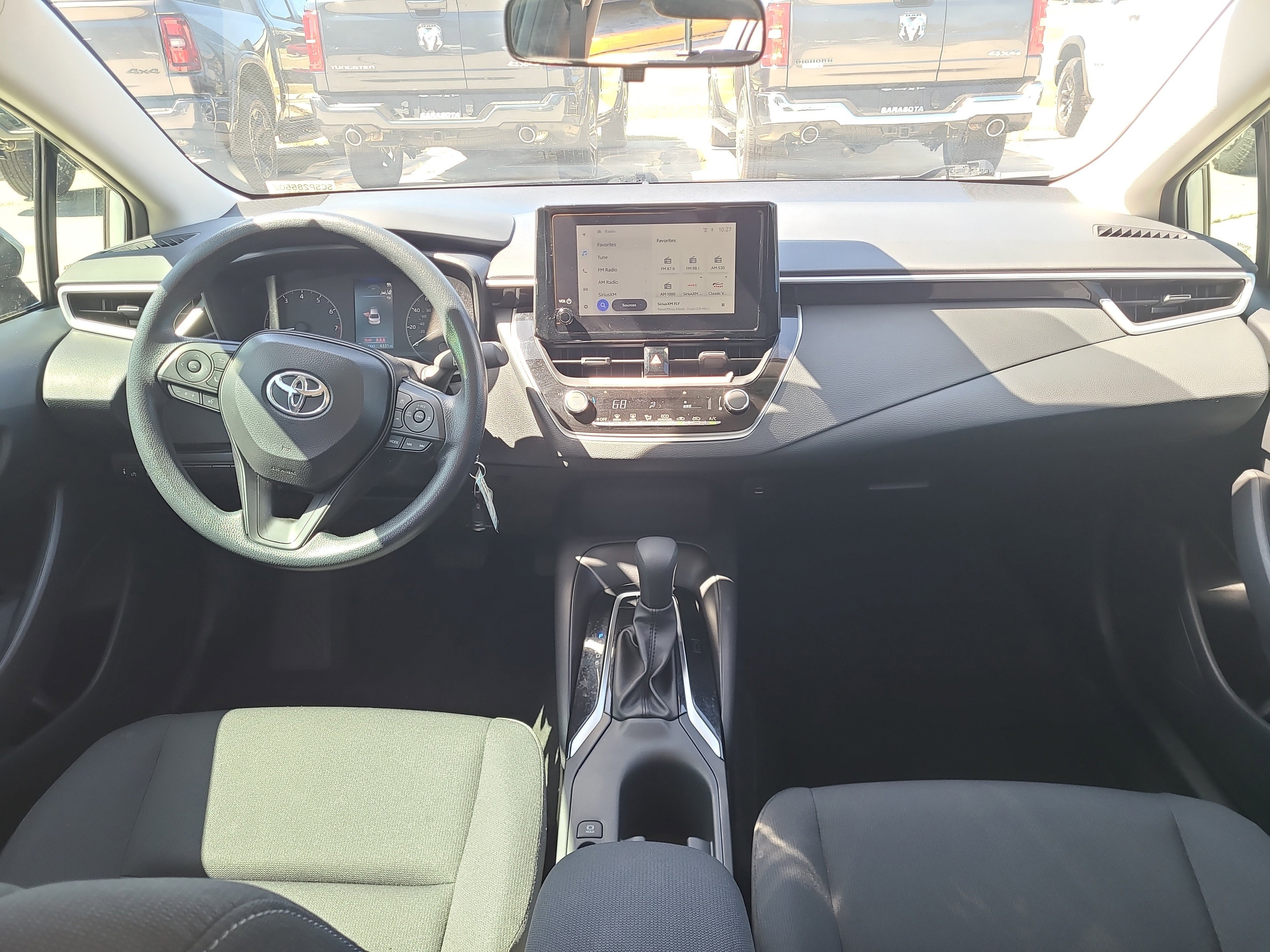 Used 2025 Toyota Corolla LE FWD image 13