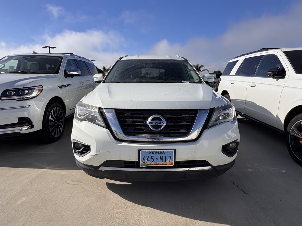 Used 2020 Nissan Pathfinder SL image 2