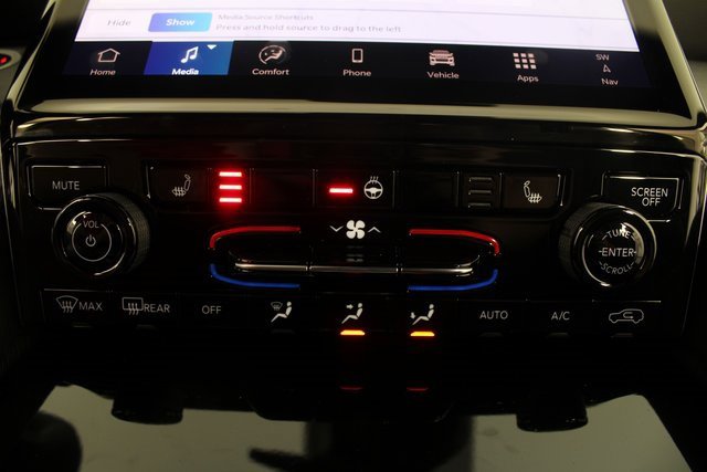 New 2025 Jeep Grand Cherokee L Limited w/ Black Appearance Package image 6