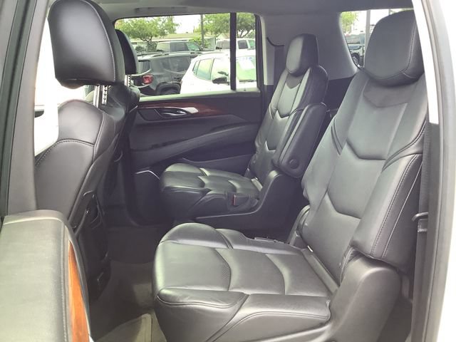 Used 2015 Cadillac Escalade ESV Luxury RWD image 24