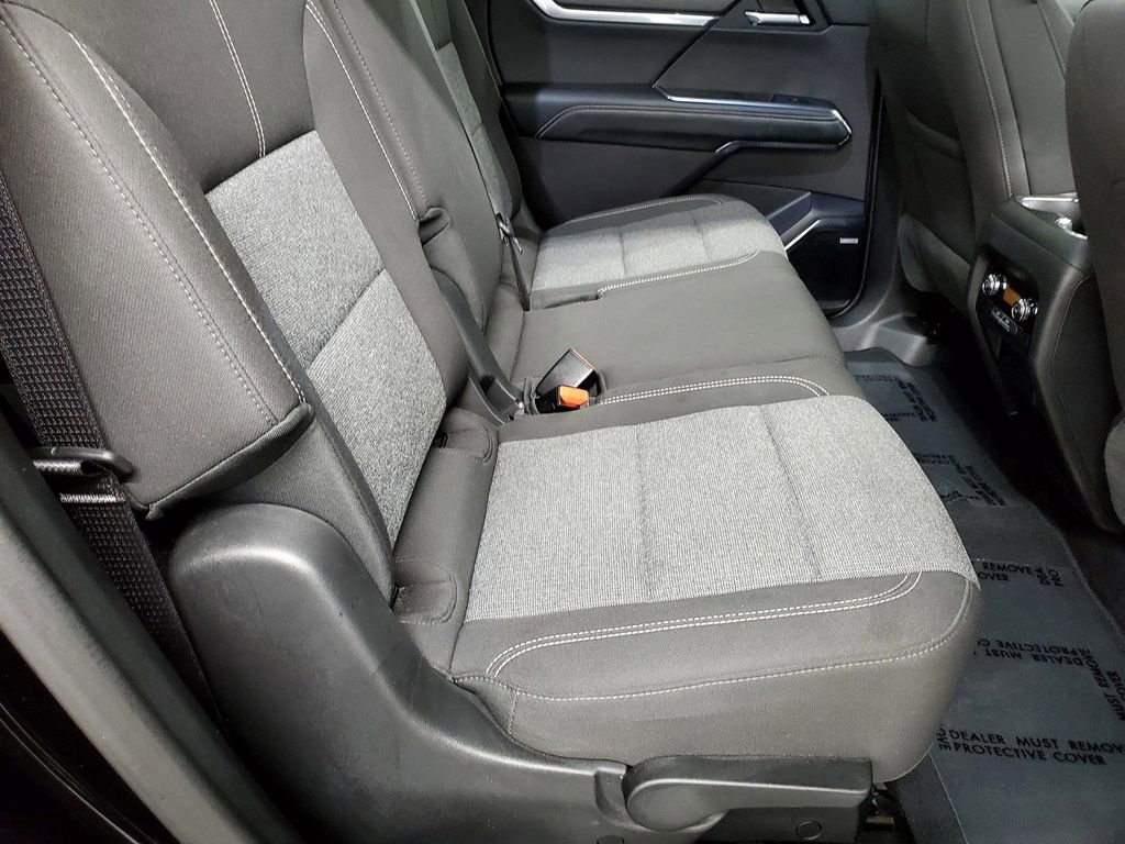 Used 2025 GMC Acadia Elevation image 19