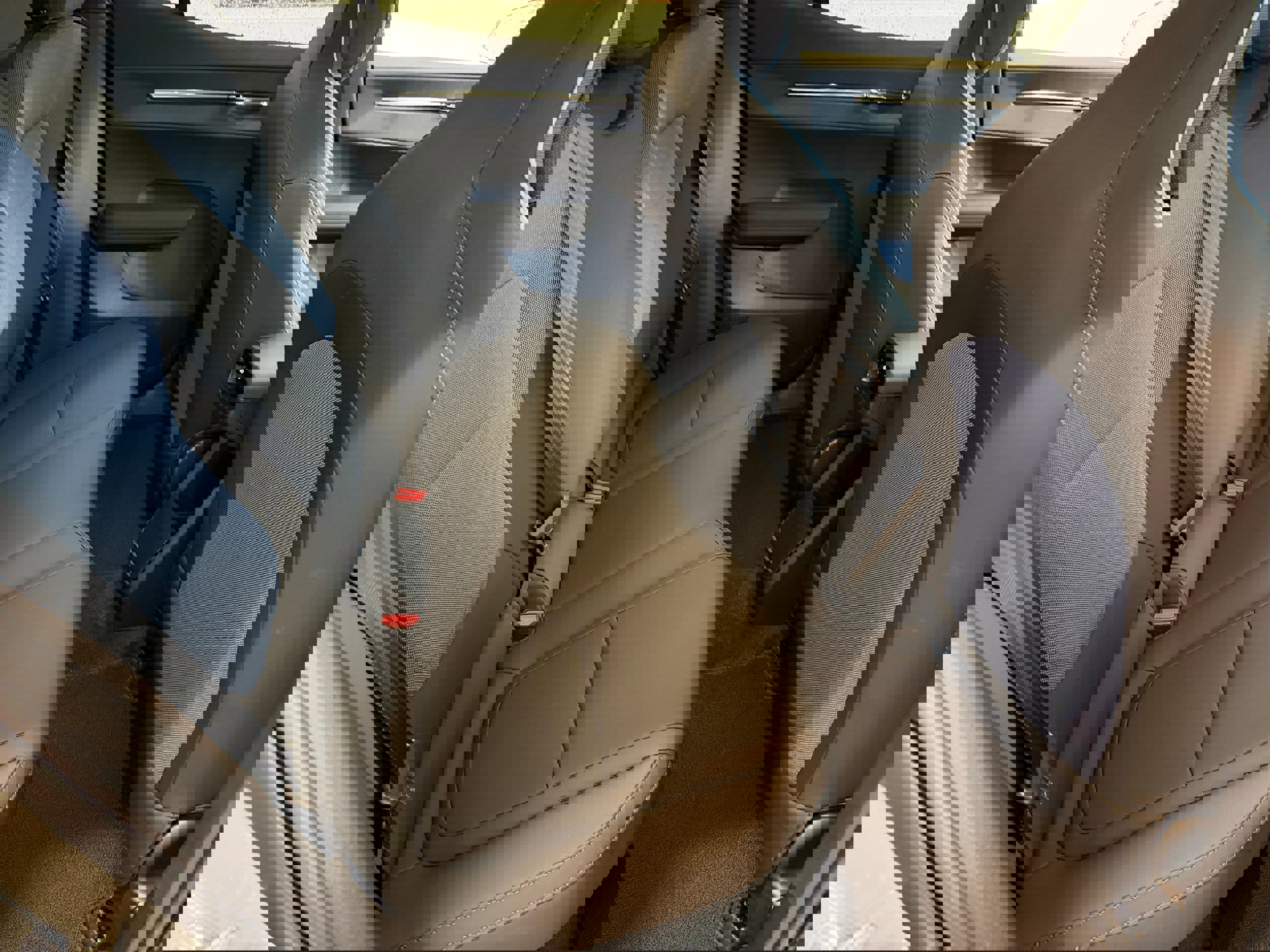 Certified 2025 Volvo EX30 Ultra image 28