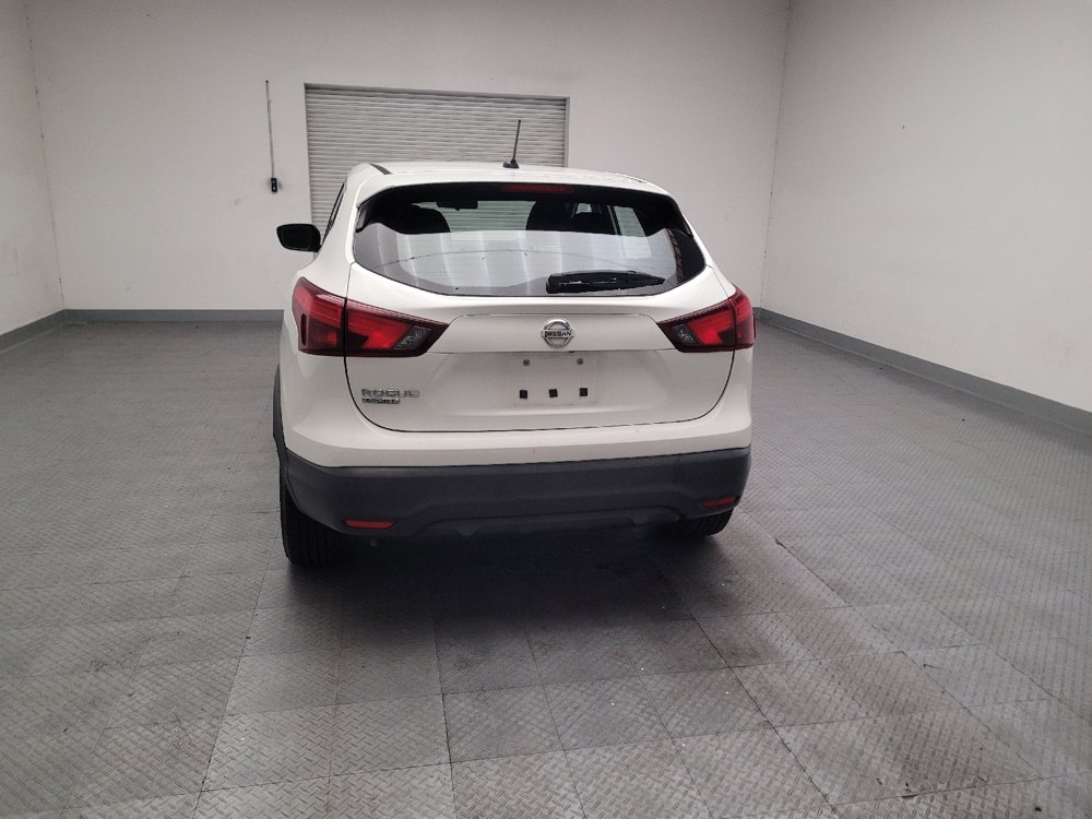 Used 2019 Nissan Rogue Sport S FWD image 6